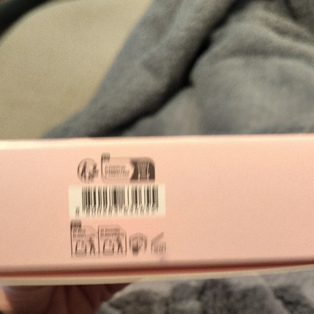 LANEIGE Glowy Lip Minis - Berry, Blueberry, Mango, Gummy Bear - Picture 4 of 6